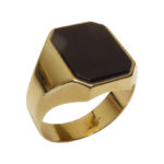 Gouden cachet ring met lagensteen