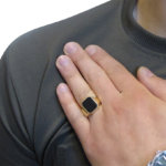Gouden cachet ring met lagensteen