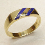 Gouden cachet ring met lapis lazuli