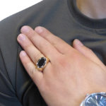 Gouden zegelring met onyx en diamanten