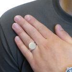 Wit gouden cachet ring