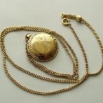 14 karaat gouden collier met medaillon