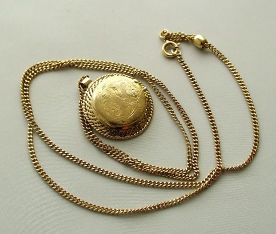 14 karaat gouden collier met medaillon