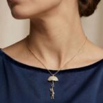 Gouden meisje met zirkonia paraplu hanger