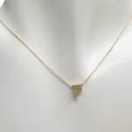 Gouden ketting met F zirkonia hanger