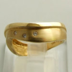 Christian geel gouden ring met diamanten
