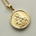 Gouden collier met Christus en Moeder Gods