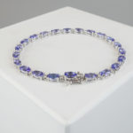 Christian tanzaniet armband