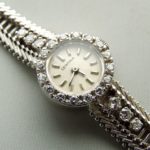 Wit gouden diamanten Certina horloge
