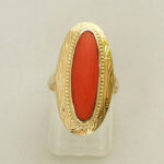 Gouden bloedkoraal ring