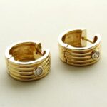 Gouden diamanten oorbellen