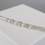 Wit gouden broche