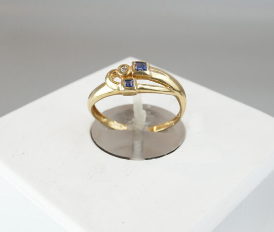 Christian gouden ring met saffier