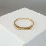 Gouden smalle ring met diamant