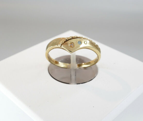 Christian ring met 3 diamanten