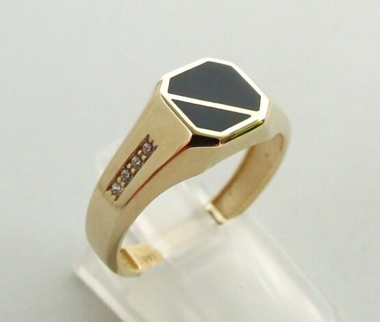 Gouden onyx en zirkonia ring