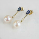 Oorhanger met diamant en saffier en parel