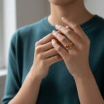 Christian goud ring met 3 bloedkoralen