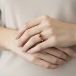 Gouden Christian ring met bloedkoraal