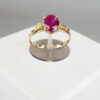 Christian ring met synthetische robijn