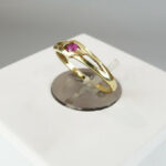 Christian gouden ring met robijn