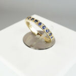 Christian gouden ring met saffieren