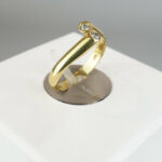 Gouden ring met 2 diamanten