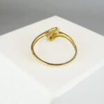 Gouden ring met robijn en diamant