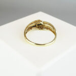 Saffier en diamanten gouden ring