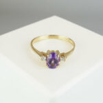 Gouden ring met amethyst en diamanten