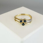 Saffier en diamanten bicolor ring