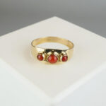 Gouden bloedkoraal ring