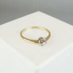 Gouden ring met 0.04ct. diamant