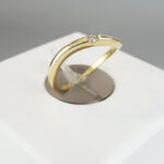 Geel gouden slagring met diamant