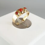 Gouden bloedkoraal ring