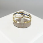 Saffier en diamanten gouden ring