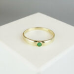 Gouden ring met 1 smaragd
