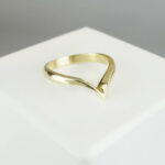 Geel gouden Christian v ring