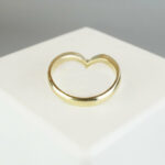 Geel gouden Christian v ring