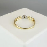 Gouden ring met 0.02ct. diamant