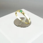 Gouden ring met 1 smaragd