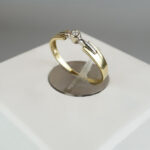 Gouden ring met 0.02ct. diamant