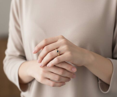 Tors gouden ring met saffier