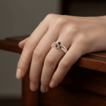 Saffier en diamanten bicolor ring