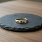 Christian gouden ring met robijn