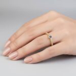 Tors gouden ring met saffier