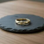 Christian gouden ring met 1 diamant