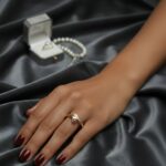 Gouden ring met robijn en diamant