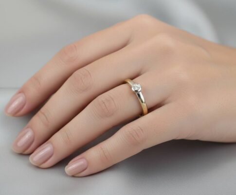 Bicolor ring met 0.03ct. diamant
