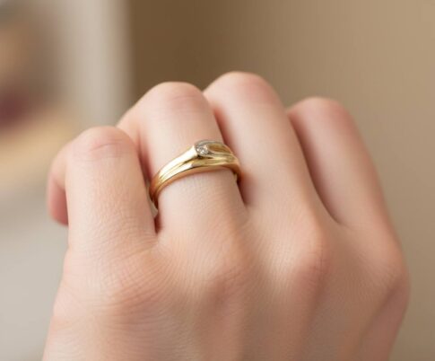 Goud Christian ring met diamant